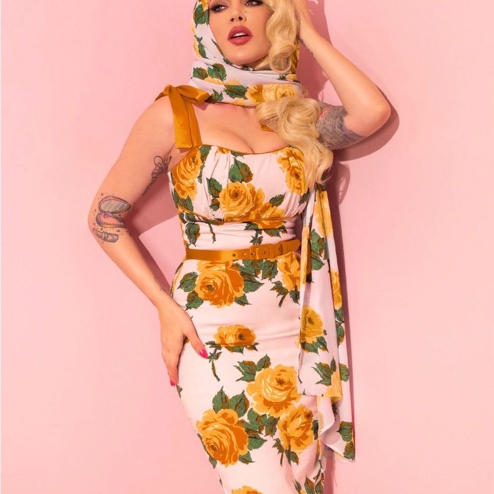 Sold Out 2X Vixen by Micheline Pitt Yellow Roses Wiggle w/ matching scarf